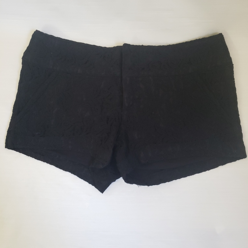 Early 00's Lacy Low Rise Black short shorts floral lace Summer Coquette SIZE 5